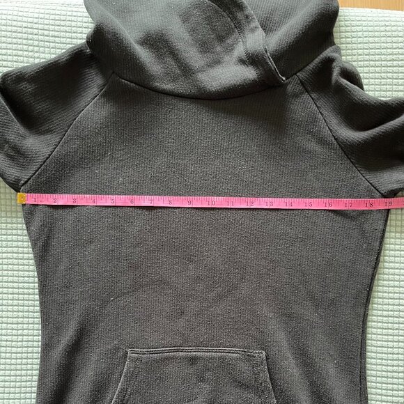 Pullover w.Thumb Holes - Picture 3 of 6